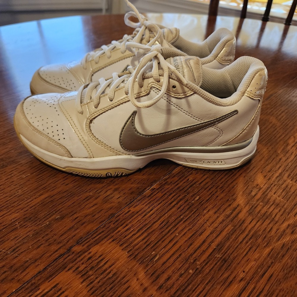 Nike Zoom Women's Size‎ 7 White Sail Running Shoes Athletic Gym